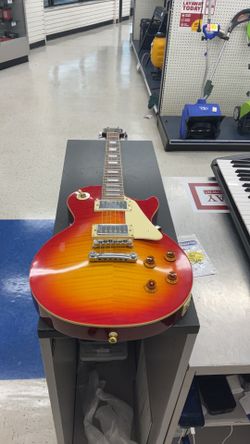 Epiphone Electric Guitar: LES PAUL MODEL