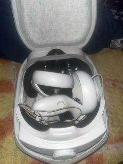 Meta Quest VR (PRICE NEGOTIABLE)