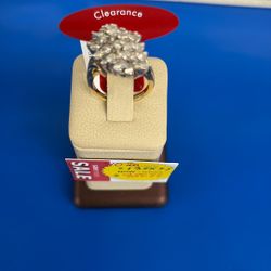 Ladies Cluster Ring 