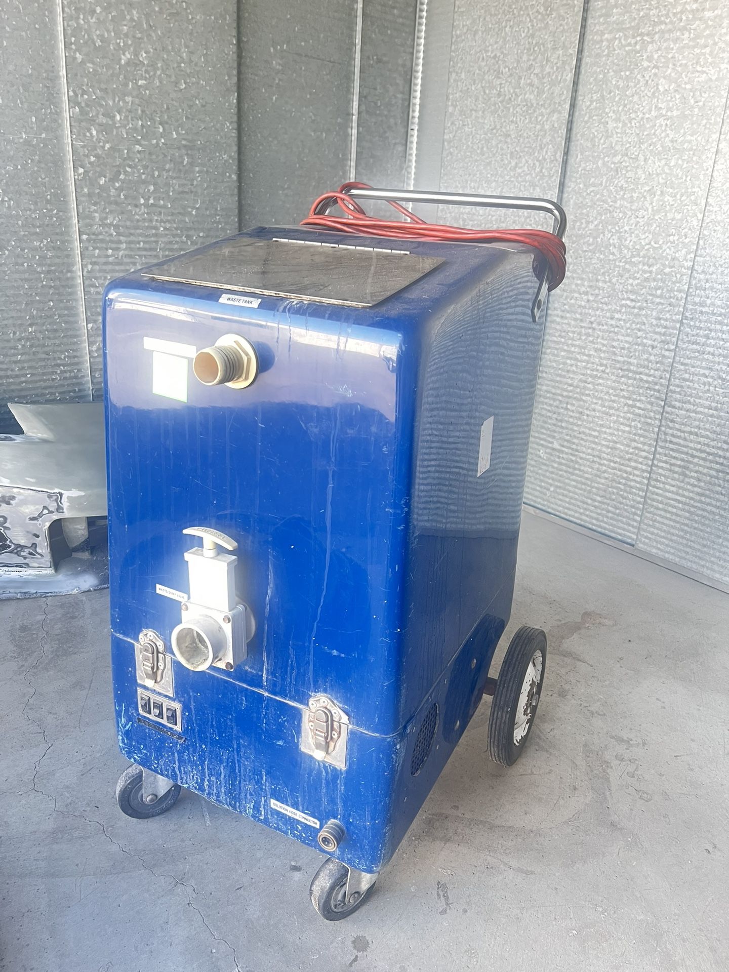 Detailing And Carpet Extractor