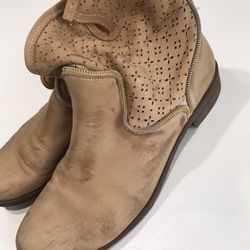 Women’s Genuine Soft Leather Ancle Booties, Size 10