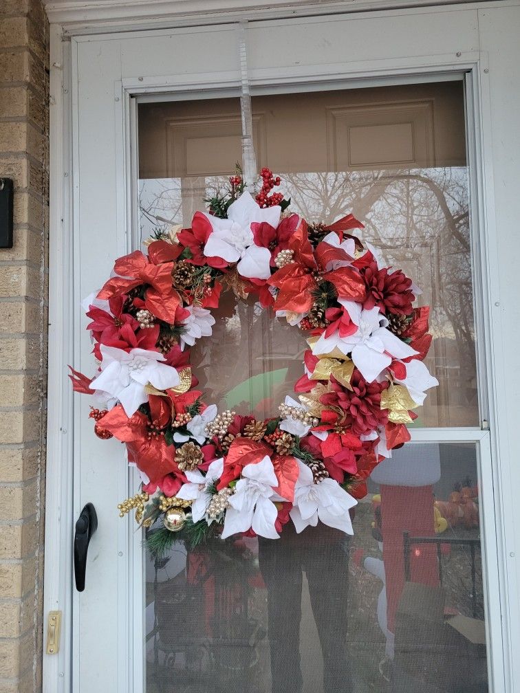 Handmade to Order Christmas Wreaths And Centerpieces