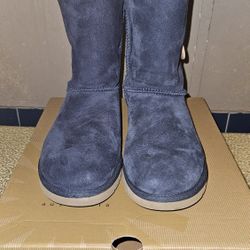 UGG Bailey Button Navy Blue