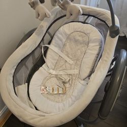 Baby Swing/bassinet 