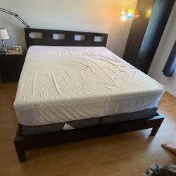Calking Bed + Mattress + Box Spring