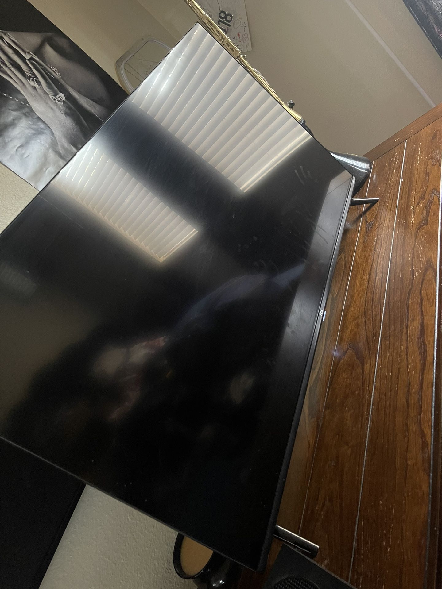 TCL Roku Tv