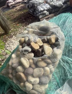 Amazon Multicolor Pebbles - 40 Lbs - $25