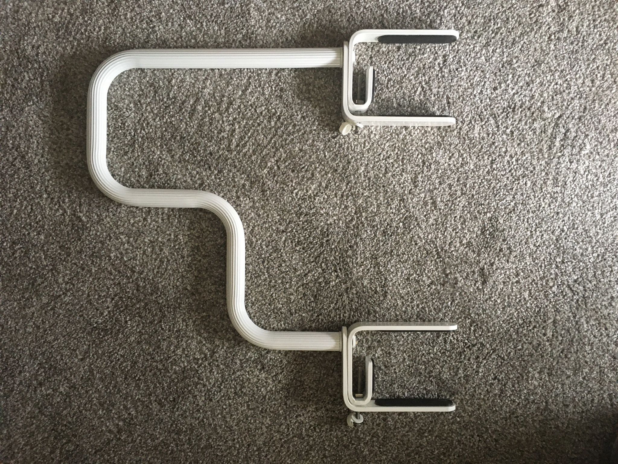 Safety bath rail
