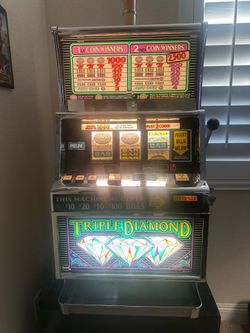 Triple Diamond Slot Machine