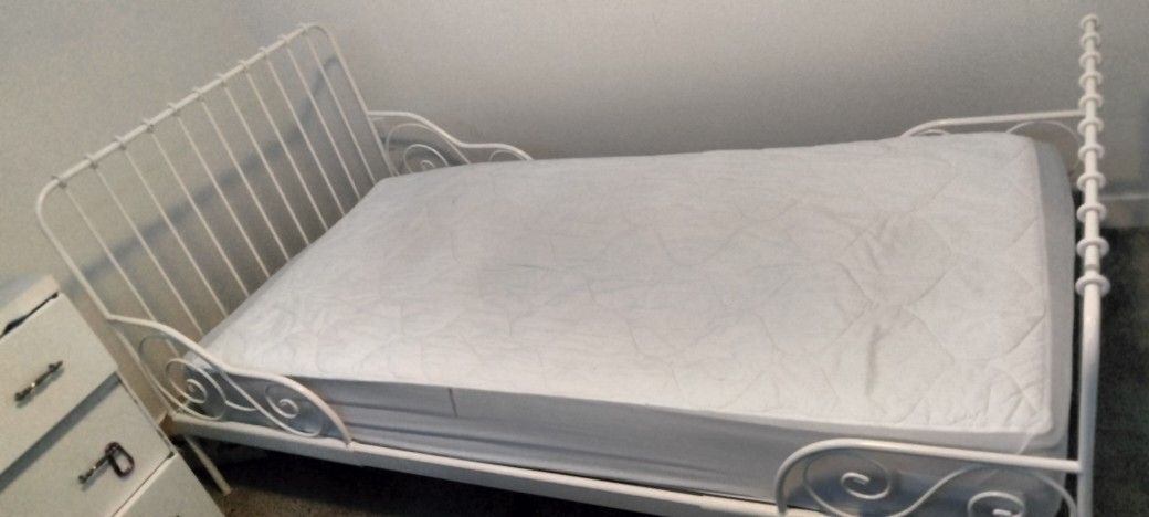 MINNEN
Ikea Bed Frame And Mattress