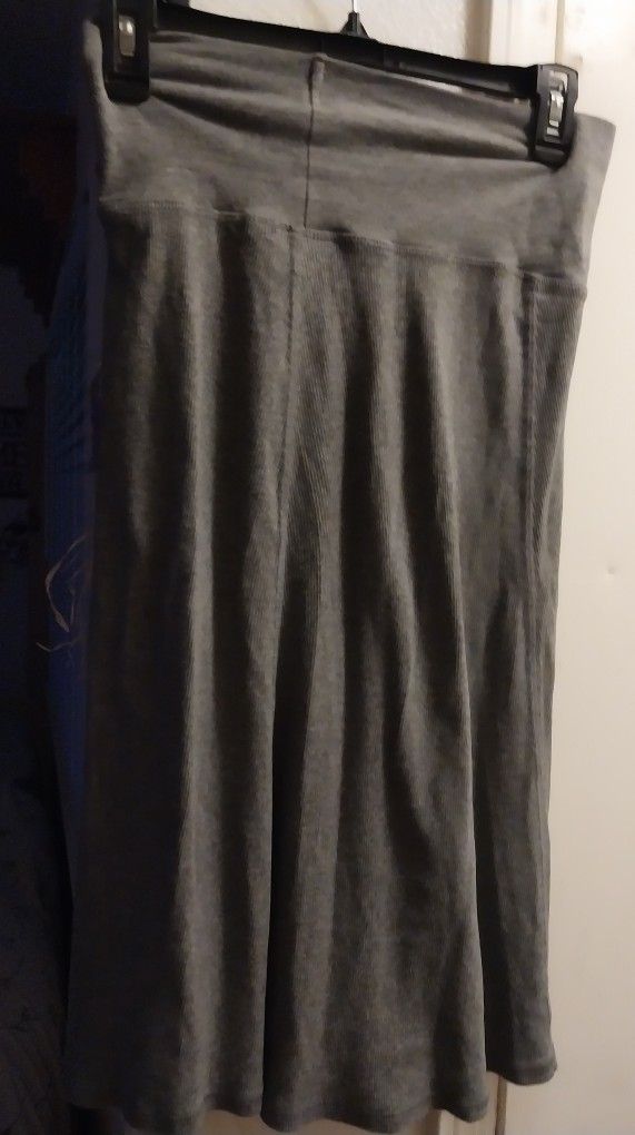 Ladies XS Gray Skirt 
