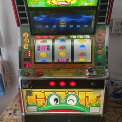 Pachislo Slot Machine Giant Pulsar Accepts Quarters