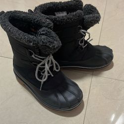 Kids Snow Boots - Size 3 