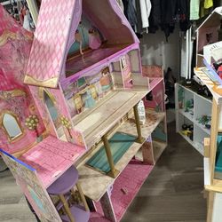 Doll House/casa De Muñecas 