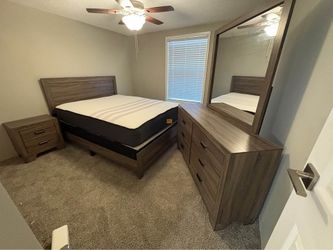 Moder Rustic 4pc Bedroom Set! KING SIZE SET $699! QUEEN SIZE SET $645!
