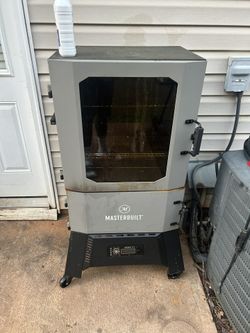 Masterbuilt Charcoal Smoker