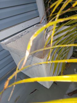 White Plastic Outdoor sink