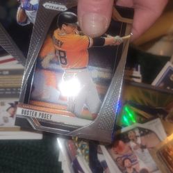 Tons Of Freat Basket Ball And Football Cards