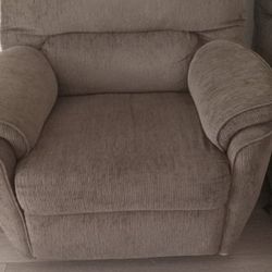 Recliner % Sectional