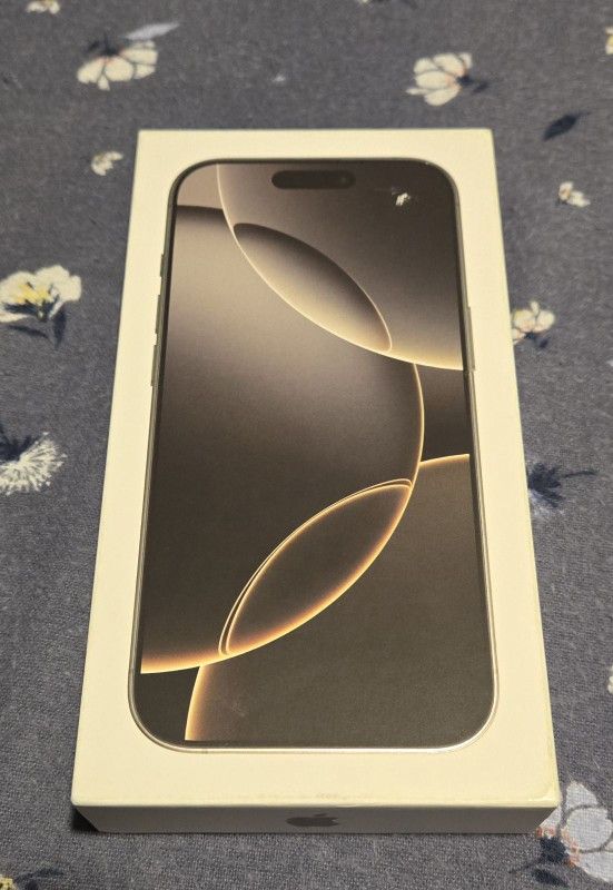 iPhone 16 Pro, Natural Titanium, 256GB, Verizon, Prepaid.
