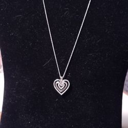 NWT SS Heart Necklace With Diamonds
