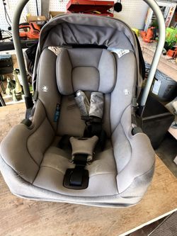 Infant Car Seat + Base Nuna