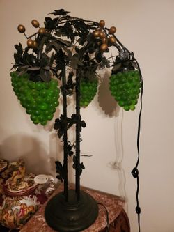 Vintage grape-cluster/rain-style lamp working