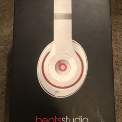 Beats Over Ear Headphones 