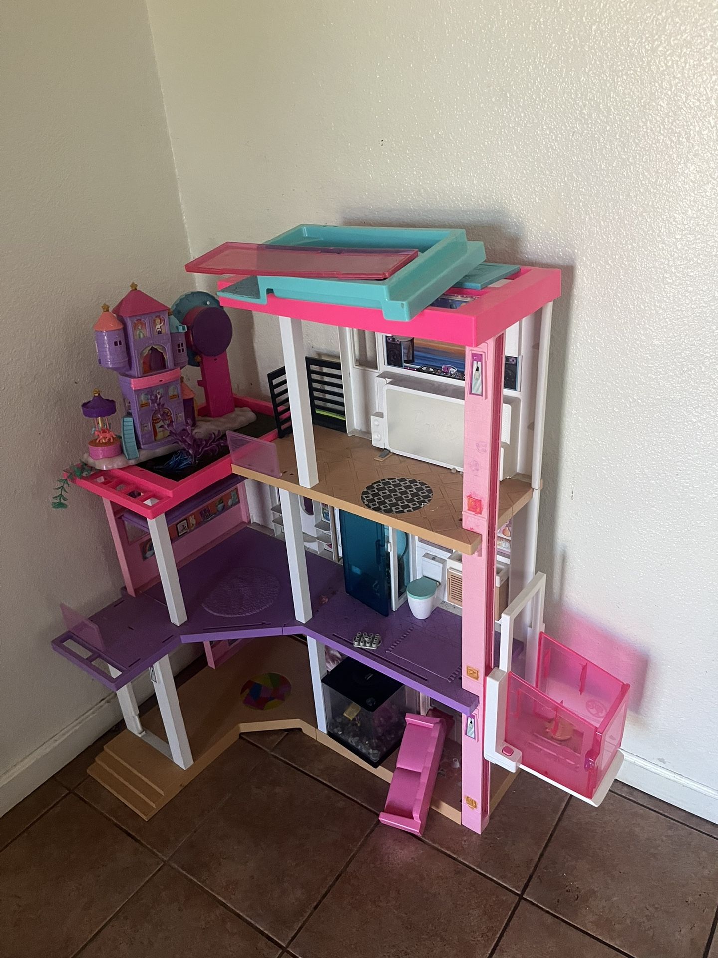 Free Barbie Doll House 