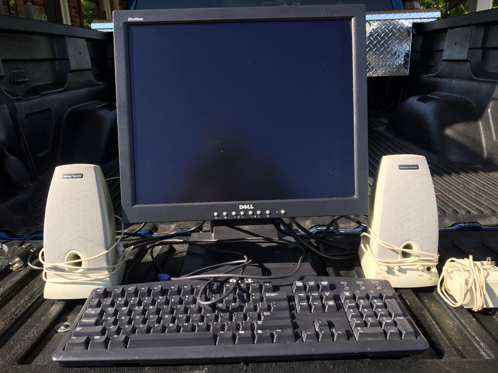 Dell Monitor keyboard and speakers