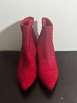 Red rhinestone ankle boots with a pointed toe and block heel - size 6