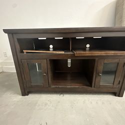 Harpan 60” TV Stand