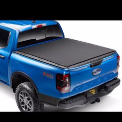TRUXEDO  BED  COVER