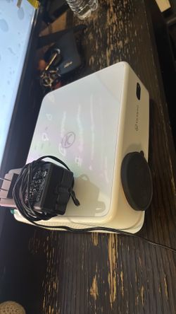 Vankyo projector