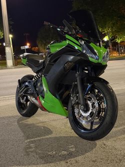 2014 Kawasaki Ninja 650 – Clean Title – Ready to Ride