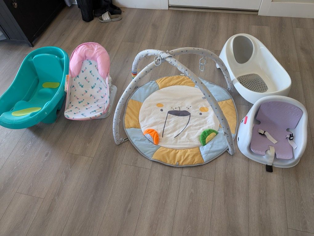 Infant Bathtub, Booster Chair And Play Mat