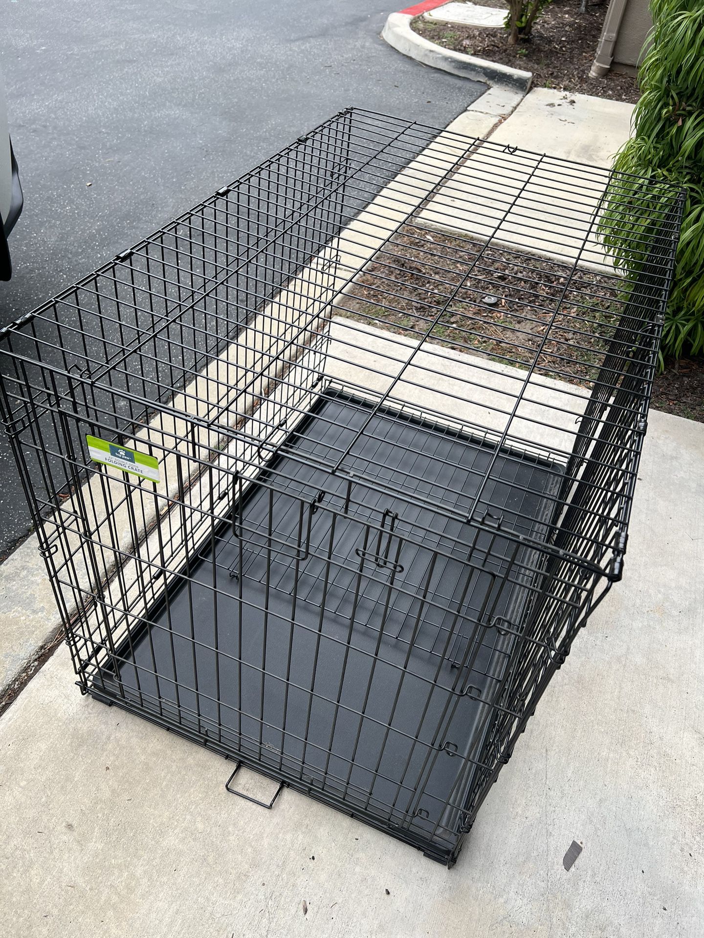 XL Collapsible Dog Kennel/Crate