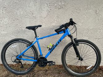 Giant mountain bike