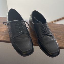 Kenneth Cole Black Shoes