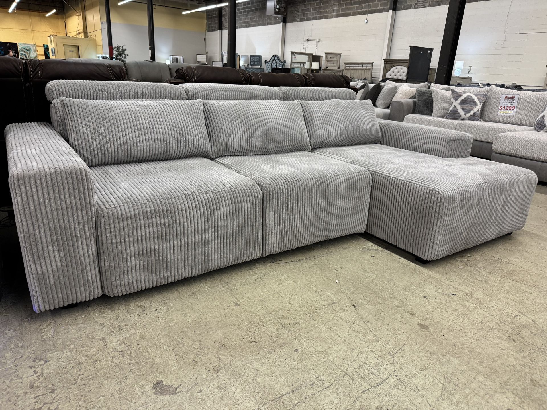 Power Chaise Sectional NO CREDIT NEEDED FINANCING Available!!! 
