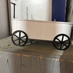 5 Small White Wagons 