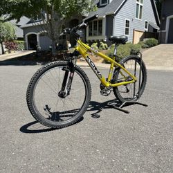 Men’s Mountain Bike