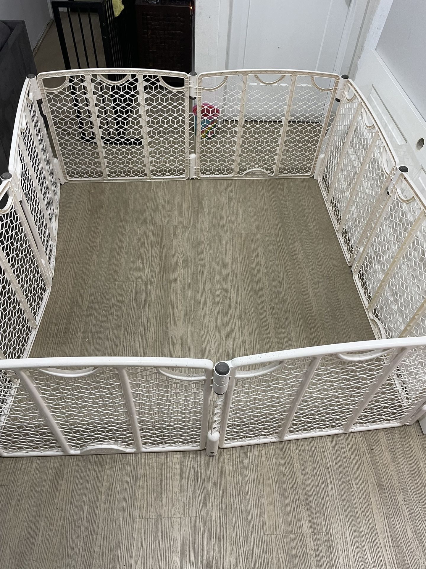 Plastic Fence 67 X 67 Square