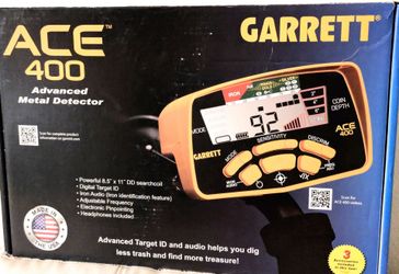 Garrett ACE 400 Metal Detector – Excellent Condition with Accessories