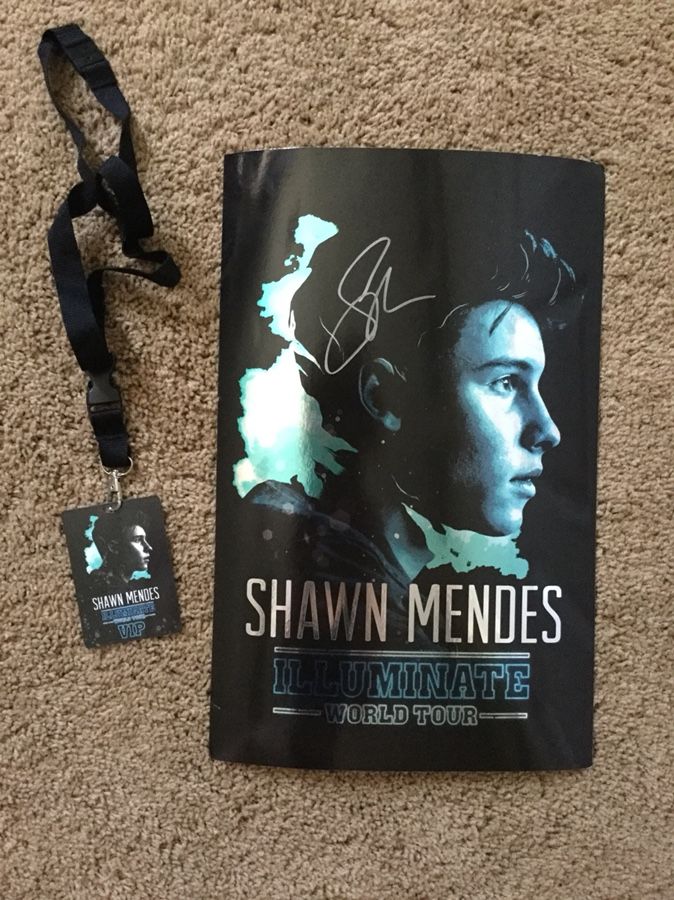 Shawn Mendes Illuminate World tour poster, VIP chain and autograph