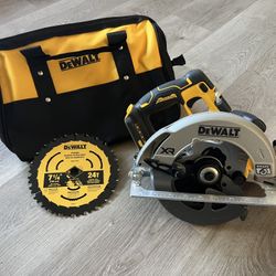 Dewalt XR 20v Max 7 1/4” Circular Saw