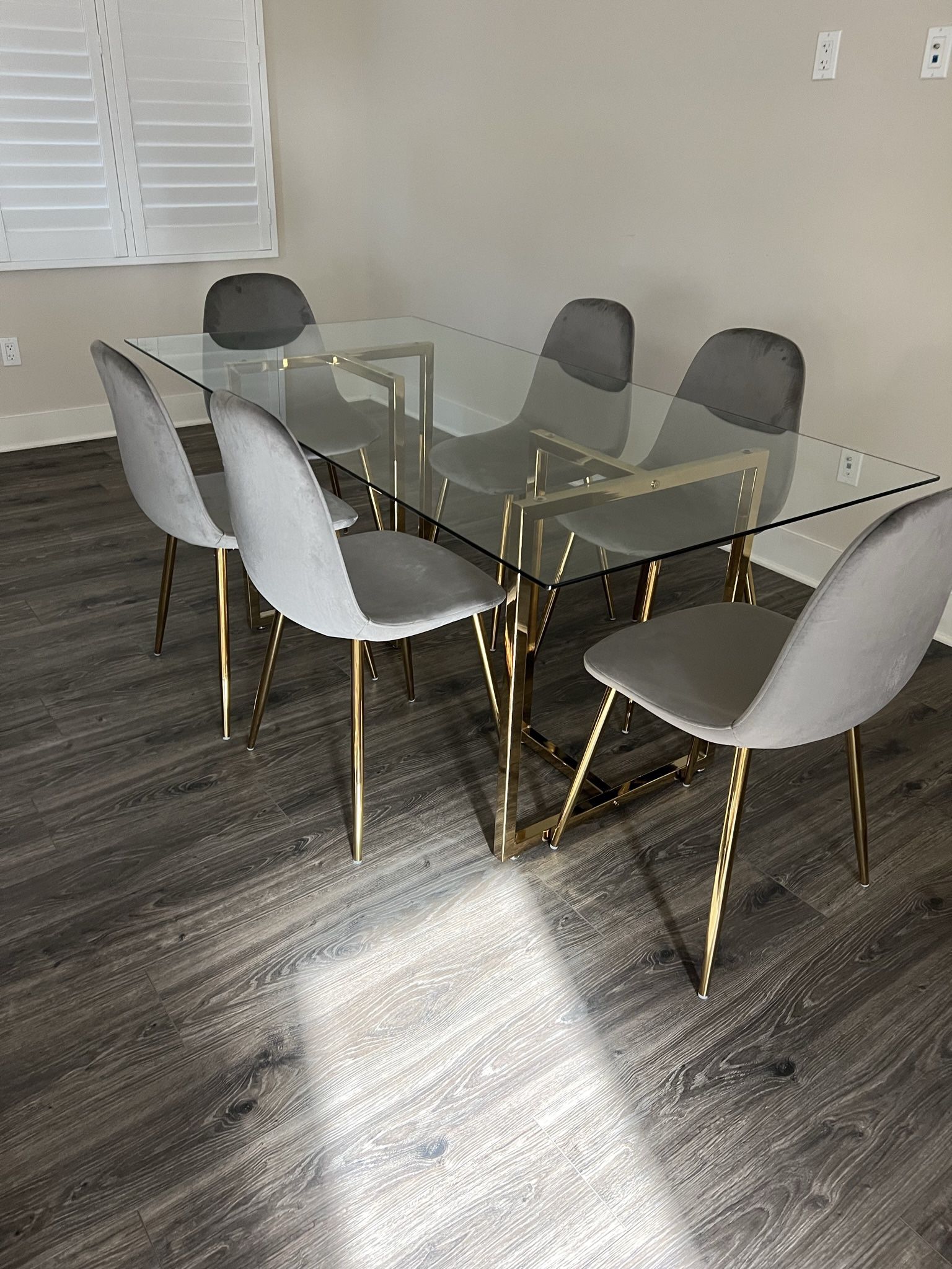 Modern Glass Dining Set With Gray Velvet Chairs For 6 People