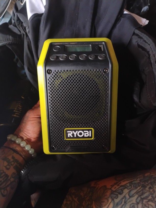 Ryobi 18v One+ Bluetooth Speaker