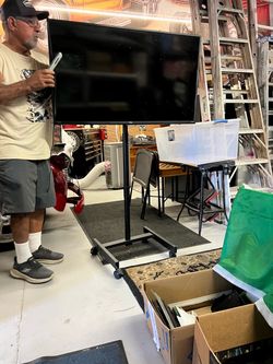 42 in tv on stand with wheels