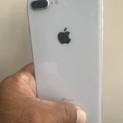 iPhone 8 Plus 